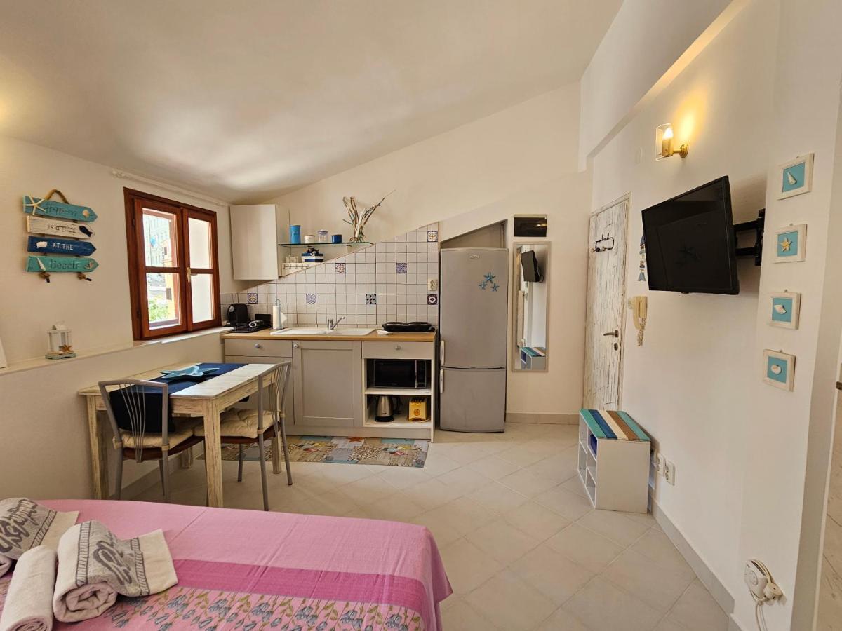 Studio Mare Fuori With Terrace Rovigno Esterno foto