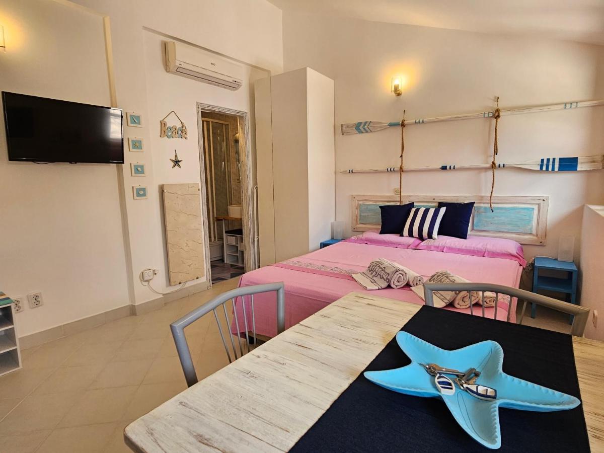 Studio Mare Fuori With Terrace Rovigno Esterno foto