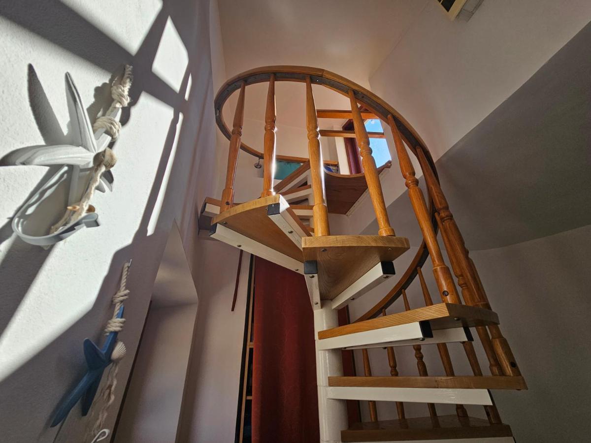 Studio Mare Fuori With Terrace Rovigno Esterno foto